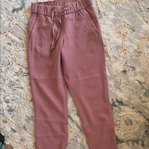 Lululemon on the fly pant 23”
